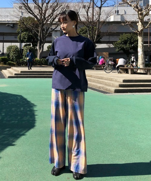 M nort（エムノート）の「【わたなべ麻衣プロデュース】ドッキングバックデザイントップス（Tシャツ/カットソー・レディース・ネイビー・FREE）」の21枚目の写真