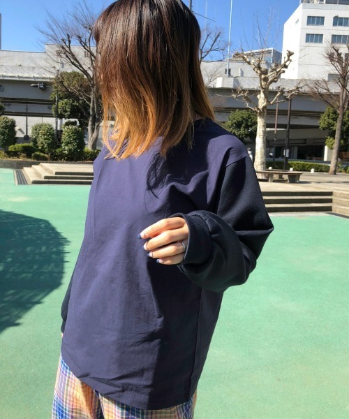 M nort（エムノート）の「【わたなべ麻衣プロデュース】ドッキングバックデザイントップス（Tシャツ/カットソー・レディース・ネイビー・FREE）」の18枚目の写真