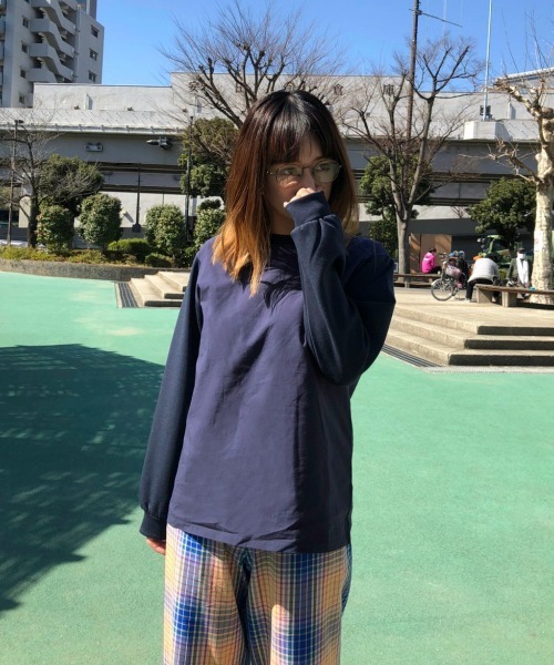 M nort（エムノート）の「【わたなべ麻衣プロデュース】ドッキングバックデザイントップス（Tシャツ/カットソー・レディース・ネイビー・FREE）」の6枚目の写真