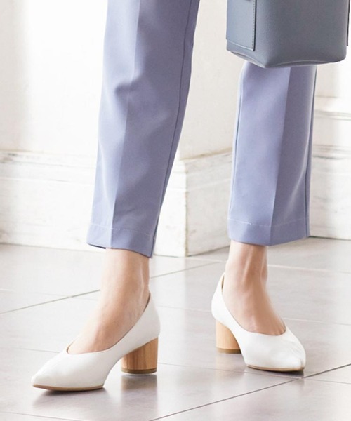 KOBE LETTUCE（コウベレタス）の「センターシームステッチパンプス（パンプス・レディース・イエロー/ブラック/アイボリー・M/S/LL/L）」の12枚目の写真