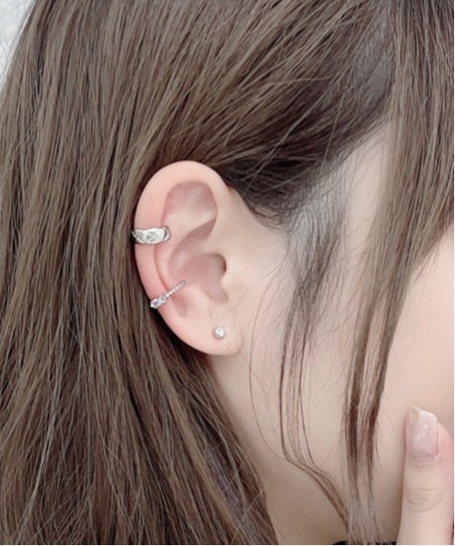 apres jour(アプレジュール)の「【apres jour×ARIAZ】アソートイヤカフ2個セット(イヤーカフ・レディース・ゴールド/シルバー系その他/ゴールド系その他2/シルバー/シルバー系その他2/ゴールド系その他3/シルバー系その他3/ゴールド系その他・FREE)」の4枚目の写真