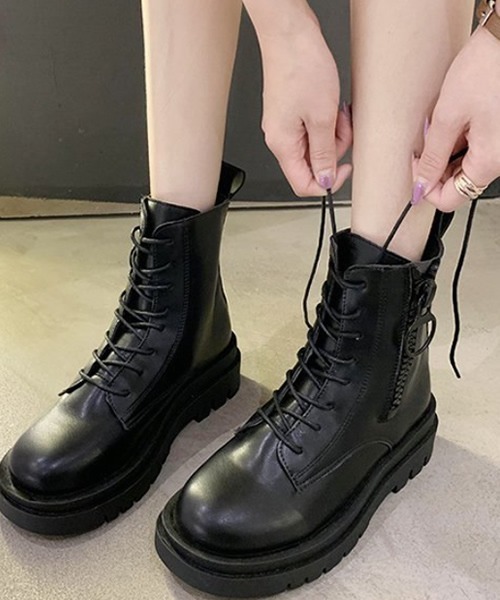 KOR（ケーオーアール）の「レースアップショートブーツ（ブーツ・レディース・ベージュ/ブラック・38/40/39/35/36/37）」の2枚目の写真