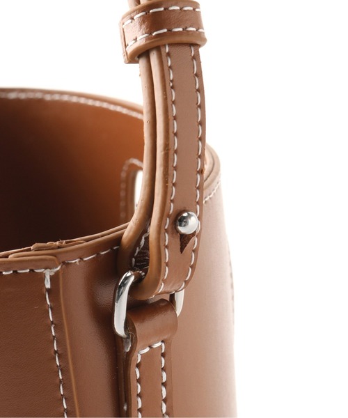 JOURNAL STANDARD（ジャーナルスタンダード）の「【YAHKI /ヤーキ】STRAW 2WAY ：ショルダーバッグ（ショルダーバッグ・レディース・キャメル/ブラック・FREE）」の12枚目の写真