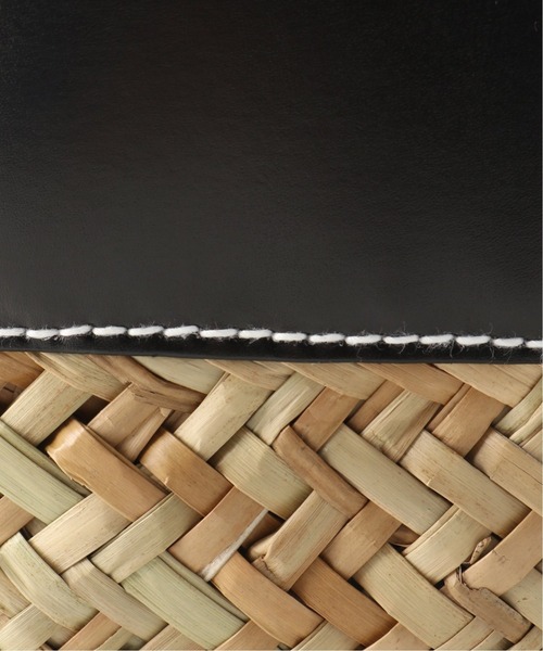 JOURNAL STANDARD（ジャーナルスタンダード）の「【YAHKI /ヤーキ】STRAW 2WAY ：ショルダーバッグ（ショルダーバッグ・レディース・キャメル/ブラック・FREE）」の5枚目の写真