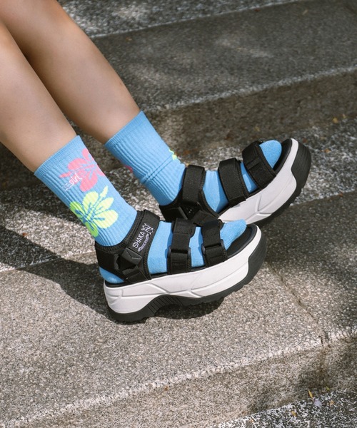 X-girl（エックスガール）の「HIBISCUS RIB SOCKS（ソックス/靴下・レディース・ホワイト/ブラック/ベージュ/ブルー・ONE SIZE）」の4枚目の写真