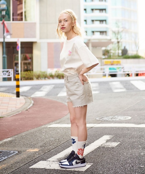 X-girl（エックスガール）の「HIBISCUS RIB SOCKS（ソックス/靴下・レディース・ホワイト/ブラック/ベージュ/ブルー・ONE SIZE）」の8枚目の写真