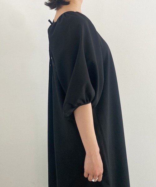 MADEMOISELLE ROPE'（マドモアゼル ロペ）の「【2WAY】ボリュームスリーブロングワンピース（ワンピース・レディース・ワイン/グリーン系その他/ブラック・38）」の18枚目の写真