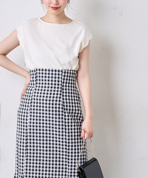 natural couture(ナチュラルクチュール)の「プチプラ2WAYお上品スカラップT(Tシャツ/カットソー・レディース・オフホワイト/ブラック/ベージュ/カーキ/サックスブルー/ピンク/その他1・FREE)」の21枚目の写真