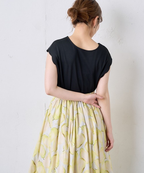 natural couture(ナチュラルクチュール)の「プチプラ2WAYお上品スカラップT(Tシャツ/カットソー・レディース・オフホワイト/ブラック/ベージュ/カーキ/サックスブルー/ピンク/その他1・FREE)」の17枚目の写真