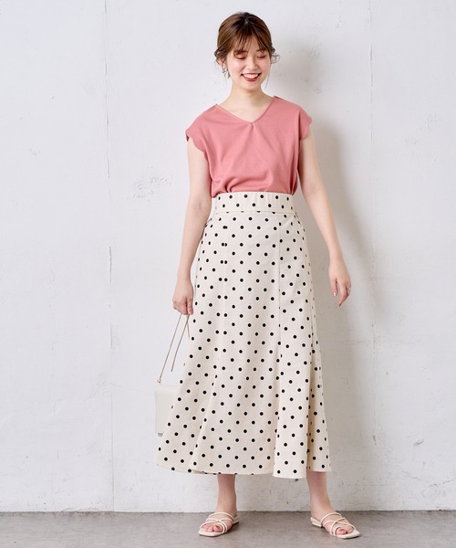 natural couture(ナチュラルクチュール)の「プチプラ2WAYお上品スカラップT(Tシャツ/カットソー・レディース・オフホワイト/ブラック/ベージュ/カーキ/サックスブルー/ピンク/その他1・FREE)」の15枚目の写真
