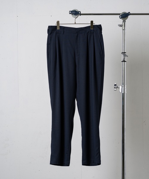 INTER FACTORY（インターファクトリー）の「ファッションインフルエンサー たいが - リネンタッチタックイージーパンツ　made in INTER FACTORY（その他パンツ・メンズ・チャコールグレー/ベージュ・MEDIUM/LARGE）」の16枚目の写真