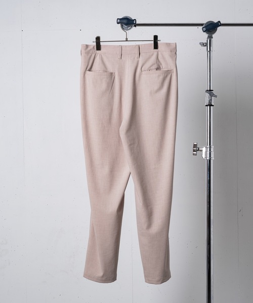 INTER FACTORY（インターファクトリー）の「ファッションインフルエンサー たいが - リネンタッチタックイージーパンツ　made in INTER FACTORY（その他パンツ・メンズ・チャコールグレー/ベージュ・MEDIUM/LARGE）」の22枚目の写真