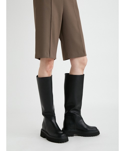 Mila Owen（ミラオーウェン）の「つまみコバデザインバミューダパンツ（その他パンツ・レディース・ブラック/ベージュ/モカ・1/0）」の10枚目の写真