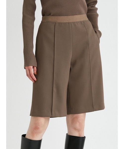 Mila Owen（ミラオーウェン）の「つまみコバデザインバミューダパンツ（その他パンツ・レディース・ブラック/ベージュ/モカ・1/0）」の16枚目の写真