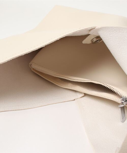 aimoha（アイモハ）の「PUトート（トートバッグ・レディース・ブラック/ベージュ/オフホワイト/イエロー・FREE）」の7枚目の写真