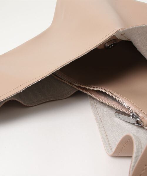 aimoha（アイモハ）の「PUトート（トートバッグ・レディース・ブラック/ベージュ/オフホワイト/イエロー・FREE）」の8枚目の写真