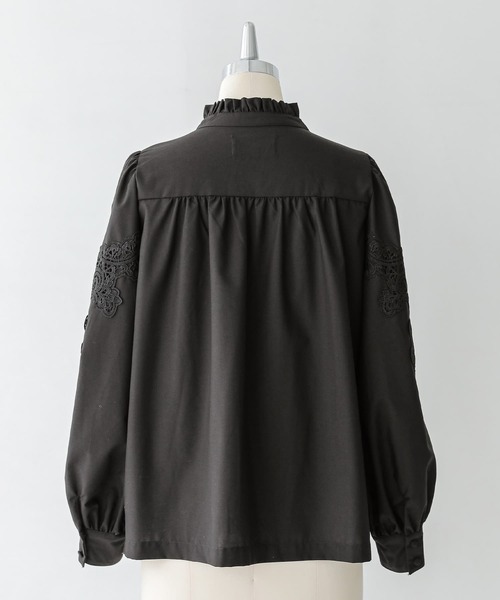 osharewalker（オシャレウォーカー）の「【廃盤】『モチーフレーススタンドカラーブラウス』（シャツ/ブラウス・レディース・オフホワイト/ブラック・1/2）」の22枚目の写真