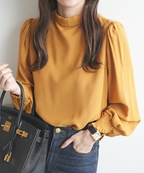 Futier land(フューティアランド)の「毎日のオフィスカジュアルを華やかに。2wayバルーン袖リボンブラウス(シャツ/ブラウス・レディース・モカ/ベージュ系その他/マスタード/レッド系その他/ミント/ホワイト/ネイビー/ブラック/ライトブルー/ライトパープル・MEDIUM/LARGE/X-LARGE)」の9枚目の写真