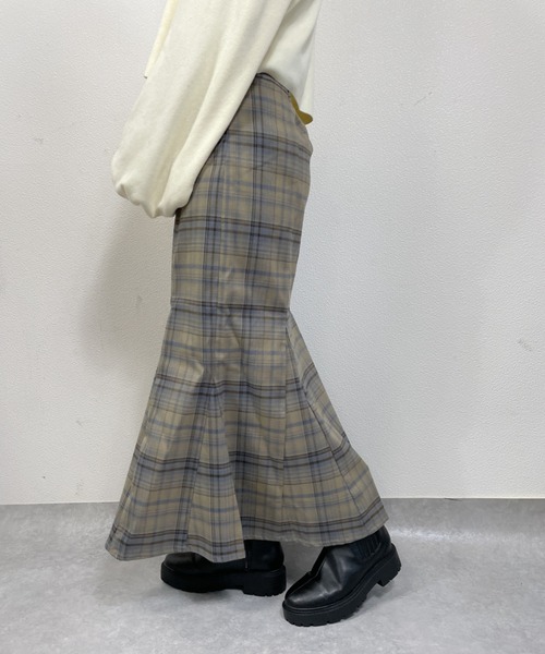 nemne store(ネンネストア)の「タルトタタンとチェック柄マーメイドフレアスカート(スカート・レディース・ブラウン系その他/ブルー系その他/ブルー系その他2・フリー)」の9枚目の写真
