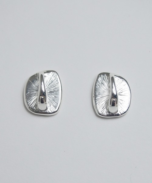 Nothing And Others(ナッシングアンドアザーズ)の「「Nothing And Others/ナッシングアンドアザーズ」Bumpmotif Earring(イヤリング・レディース・シルバー/ゴールド・FREE)」の7枚目の写真