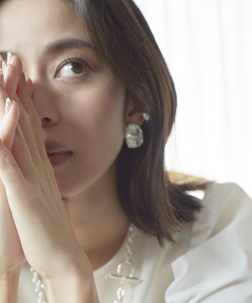 Nothing And Others(ナッシングアンドアザーズ)の「「Nothing And Others/ナッシングアンドアザーズ」Bumpmotif Earring(イヤリング・レディース・シルバー/ゴールド・FREE)」の10枚目の写真
