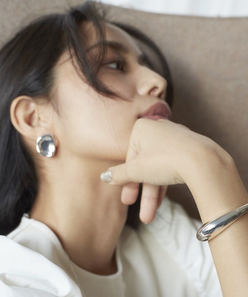 Nothing And Others(ナッシングアンドアザーズ)の「「Nothing And Others/ナッシングアンドアザーズ」Bumpmotif Earring(イヤリング・レディース・シルバー/ゴールド・FREE)」の14枚目の写真