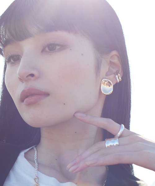 Nothing And Others(ナッシングアンドアザーズ)の「「Nothing And Others/ナッシングアンドアザーズ」Bumpmotif Earring(イヤリング・レディース・シルバー/ゴールド・FREE)」の22枚目の写真