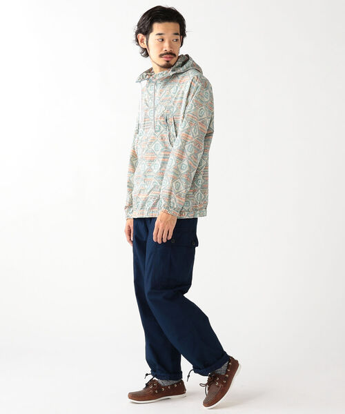 BEAMS PLUS（ビームスプラス）の「BEAMS PLUS / ジオメトリック プリント アノラック（その他アウター・メンズ・オレンジ/サックスブルー・SMALL/MEDIUM/LARGE/X-LARGE）」の3枚目の写真