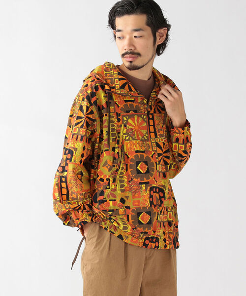 BEAMS PLUS（ビームスプラス）の「BEAMS PLUS / ジオメトリック プリント アノラック（その他アウター・メンズ・オレンジ/サックスブルー・SMALL/MEDIUM/LARGE/X-LARGE）」の9枚目の写真