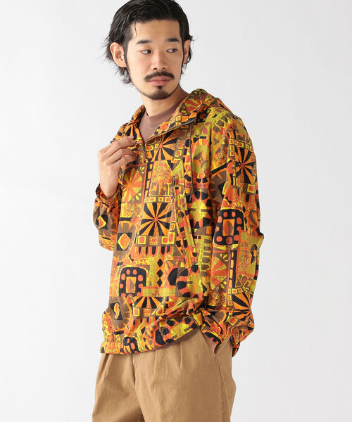 BEAMS PLUS（ビームスプラス）の「BEAMS PLUS / ジオメトリック プリント アノラック（その他アウター・メンズ・オレンジ/サックスブルー・SMALL/MEDIUM/LARGE/X-LARGE）」の13枚目の写真