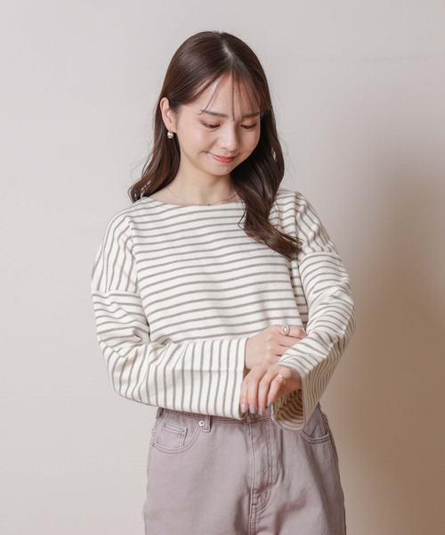 flower(フラワー)の「レインボーボーダートップ(Tシャツ/カットソー・レディース・ベージュ/ネイビー/カーキ/ピンク/オレンジ・FREE)」の2枚目の写真