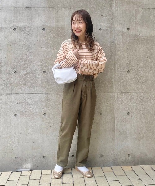 flower(フラワー)の「レインボーボーダートップ(Tシャツ/カットソー・レディース・ベージュ/ネイビー/カーキ/ピンク/オレンジ・FREE)」の9枚目の写真