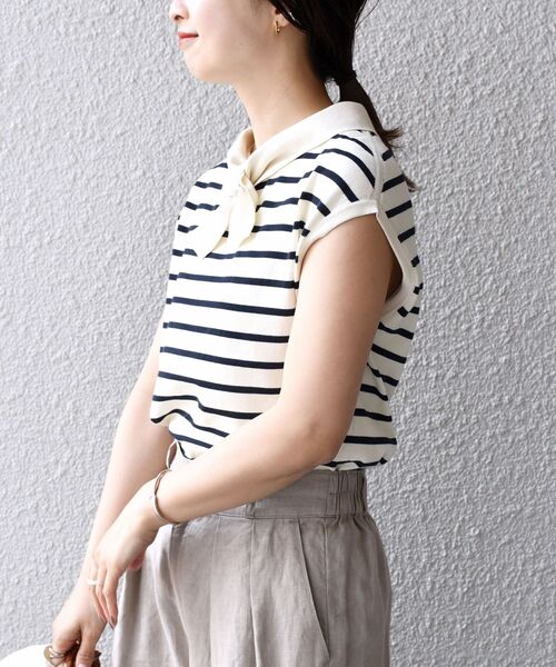 SHIPS（シップス）の「*〈手洗い可能/UVカット/接触冷感〉パールモチーフボウタイニット ボーダー/ソリッド◆（ニット/セーター・レディース・ブラック/ネイビー/オフホワイト/ダークグレー/ブラウン/ブラック系・ONE SIZE）」の13枚目の写真