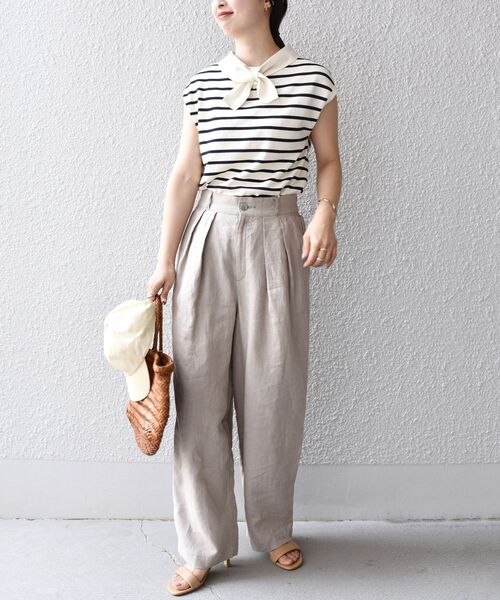 SHIPS（シップス）の「*〈手洗い可能/UVカット/接触冷感〉パールモチーフボウタイニット ボーダー/ソリッド◆（ニット/セーター・レディース・ブラック/ネイビー/オフホワイト/ダークグレー/ブラウン/ブラック系・ONE SIZE）」の9枚目の写真