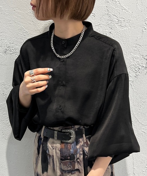 apres jour mignon(アプレジュールミニョン)の「シワシワサテンシャツ【ZOZOTOWN限定アイテム】(シャツ/ブラウス・レディース・グレイッシュベージュ/ブラック/パープル・フリー/X-LARGE)」の5枚目の写真