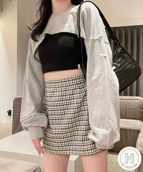 Heather(ヘザー)の「HOLiCベリーショートスウェット 267886(スウェット・レディース・ブラック/アイボリー/グレー・FREE)」の3枚目の写真