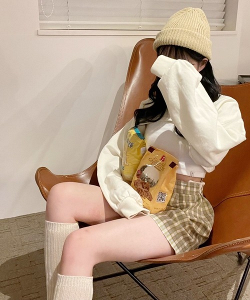 Heather(ヘザー)の「HOLiCベリーショートスウェット 267886(スウェット・レディース・ブラック/アイボリー/グレー・FREE)」の5枚目の写真