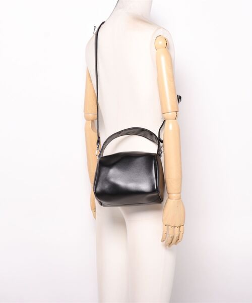 Re:EDIT（リエディ）の「[神山まりあさん着用]フェイクレザー2WAYワンハンドルバッグ（ハンドバッグ・レディース・グリーン/イエロー/ブラック・FREE）」の6枚目の写真