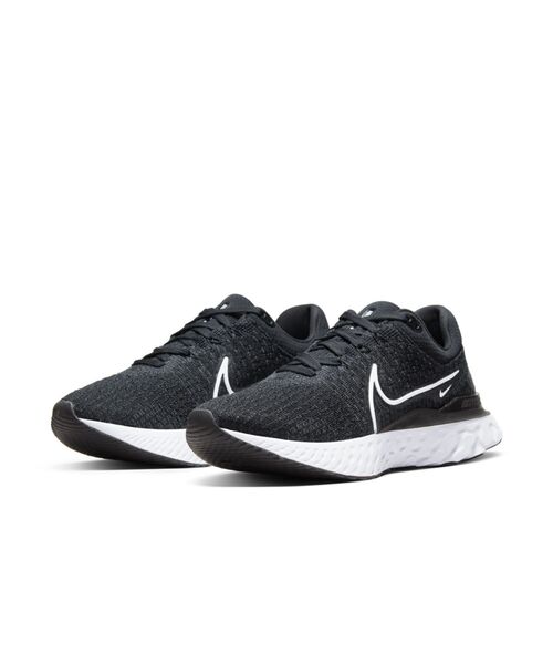 NIKE(ナイキ)の「ナイキ リアクト インフィニティ ラン フライニット 3 ウィメンズ ロード ランニングシューズ / Nike React Infinity Run Flyknit 3 Women's Road Running Shoes(スニーカー・レディース・ブラック系その他2/ブラック・22.5/23.5/25.5/26/25/23/26.5/24.5/24)」の3枚目の写真