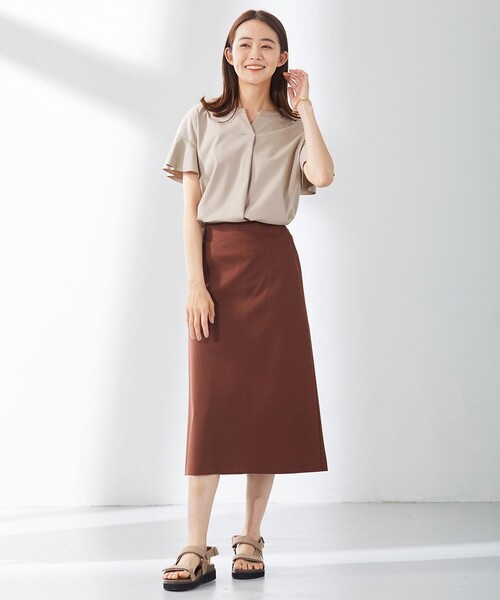 J.PRESS（ジェイプレス）の「【UVケア・接触冷感】コンパクトコットンスムース キーネック カットソー（Tシャツ/カットソー・レディース・ホワイト系/グレー系/ネイビー系/ブルー系/ベージュ系/ピンク系・T15/T13）」の11枚目の写真