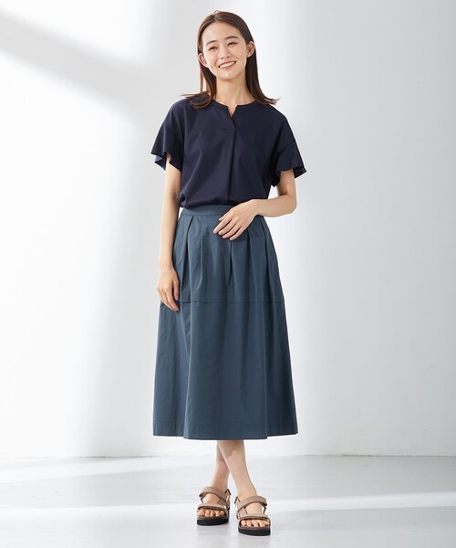 J.PRESS（ジェイプレス）の「【UVケア・接触冷感】コンパクトコットンスムース キーネック カットソー（Tシャツ/カットソー・レディース・ホワイト系/グレー系/ネイビー系/ブルー系/ベージュ系/ピンク系・T15/T13）」の12枚目の写真