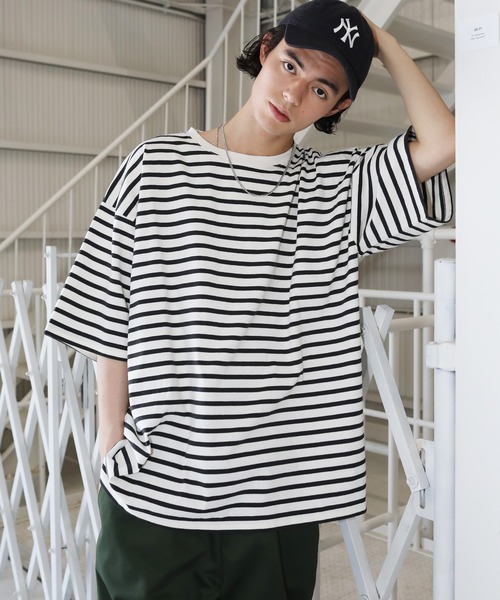 MSG（エムエスジー）の「Buyer's Select/オーバーサイズ5分袖ボーダー Tシャツ マルチボーダー（Tシャツ/カットソー・メンズ・イエロー系/ネイビー系1/ベージュ系1/ホワイト/ブラック/ブラック系1/ブラック系/ホワイト系1/チャコール/グリーン/グリーン系/ホワイト系/オレンジ系/ネイビー・L/XL/M）」の3枚目の写真