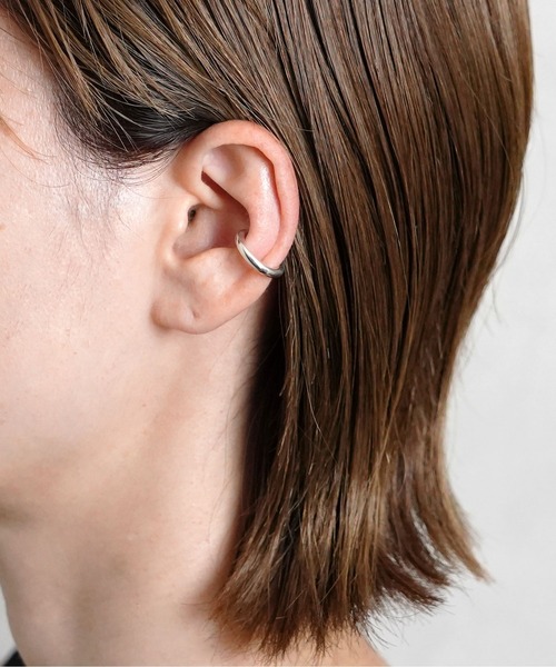 ISOLATION(アイソレーション)の「【ISOLATION / アイソレーション】Silver925 Basic Earcuff / ベーシックイヤーカフ(イヤーカフ・レディース・シルバー・FREE)」の3枚目の写真