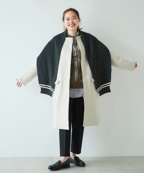 le.coeur blanc（ルクールブラン）の「ラインショルダーマフラー（マフラー・レディース・ベージュ/チャコールグレー・FREE）」の5枚目の写真