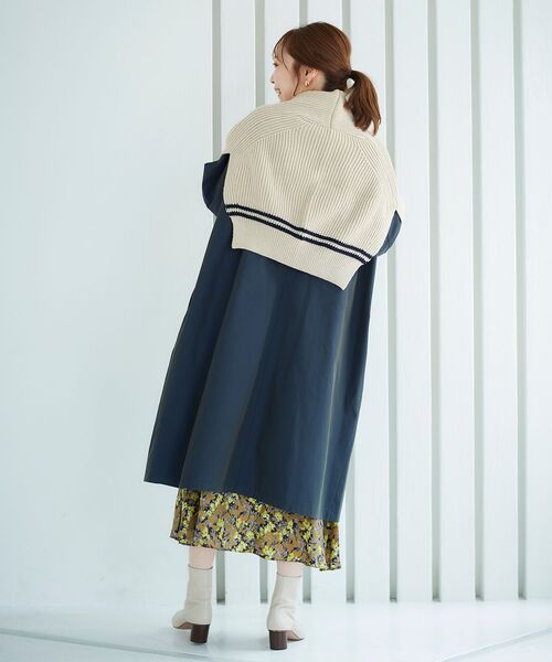 le.coeur blanc（ルクールブラン）の「ラインショルダーマフラー（マフラー・レディース・ベージュ/チャコールグレー・FREE）」の15枚目の写真