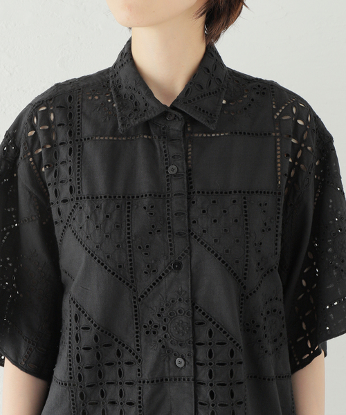 Spick & Span（スピックアンドスパン）の「コットンエンブロイダリーオーバーシャツ（シャツ/ブラウス・レディース・ブラック/アイボリー・FREE）」の18枚目の写真