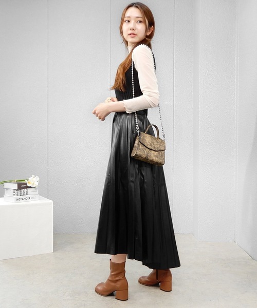 alala（アララ）の「オブリークトゥショートブーツ（ブーツ・レディース・アイボリー/ブラック/グレイッシュベージュ/キャメル・S/M/L/LL）」の18枚目の写真