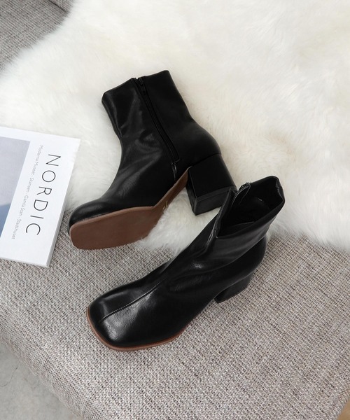 alala（アララ）の「オブリークトゥショートブーツ（ブーツ・レディース・アイボリー/ブラック/グレイッシュベージュ/キャメル・S/M/L/LL）」の11枚目の写真