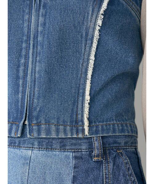 earth music&ecology(アースミュージックアンドエコロジー)の「ウエストベルト付きデニムビスチェ(チューブトップ・レディース・インディゴブルー・FREE)」の22枚目の写真