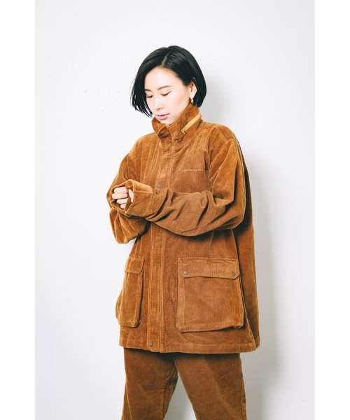 AlexanderLeeChang（アレキサンダーリーチャン）の「BACANCES ALL INCLUSIVE×AlexanderLeeChang/バカンス・オールインクルーシブ×アレキサンダーリーチャン BLC CORDUROY TRACK JKT（ブルゾン・メンズ・ブラック/パープル/ブラウン・M/L/XL）」の2枚目の写真
